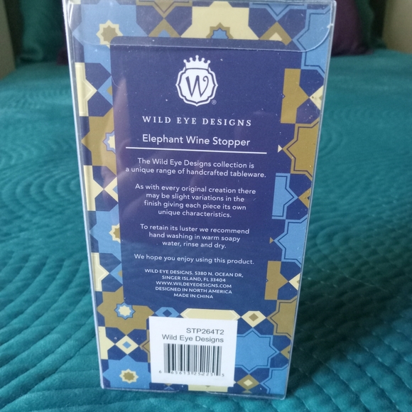 NEW Gold Elephant Wine Stopper by Wild Eye Designs New in Box - Picture 2 of 3